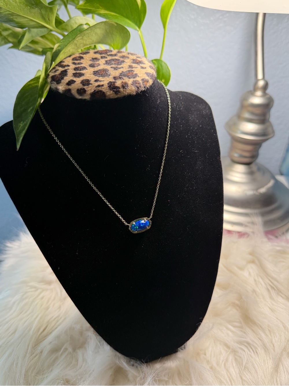 Kendra Scott Elisa Pendant Necklace - Royal Blue Kyocera Opal Gold